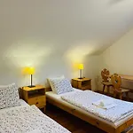 Dom Wsrod Sosen Séjour à la ferme Rzedkowice